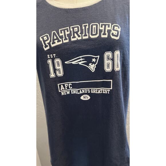 NE Patriots Women's Top XL NFL For Her Football Sports Super Bowl Champions - Picture 1 of 6